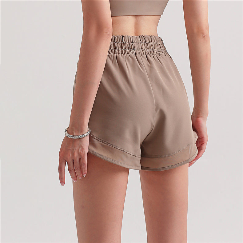 Pockets Mesh Lined Shorts